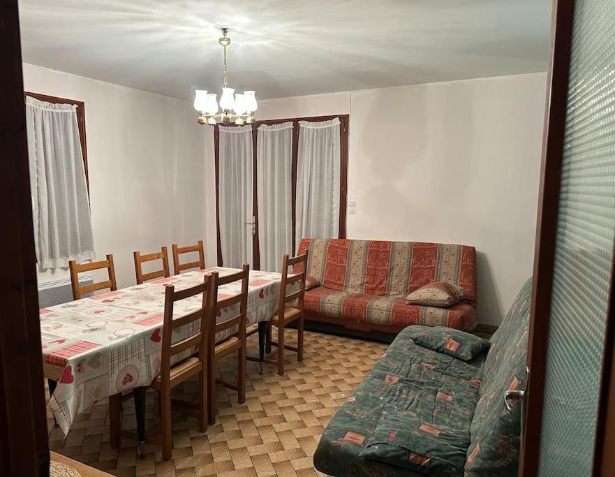 Vaste Villa Au Coeur De La Pinede Les Mathes Bagian luar foto